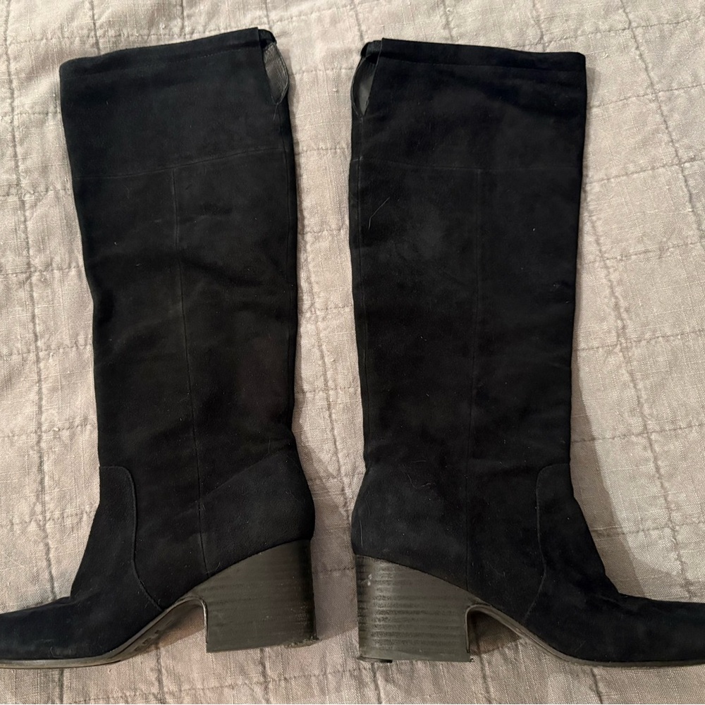 Eileen FisherKnee-High Suede Boots - Women size 8 used in very good condition
